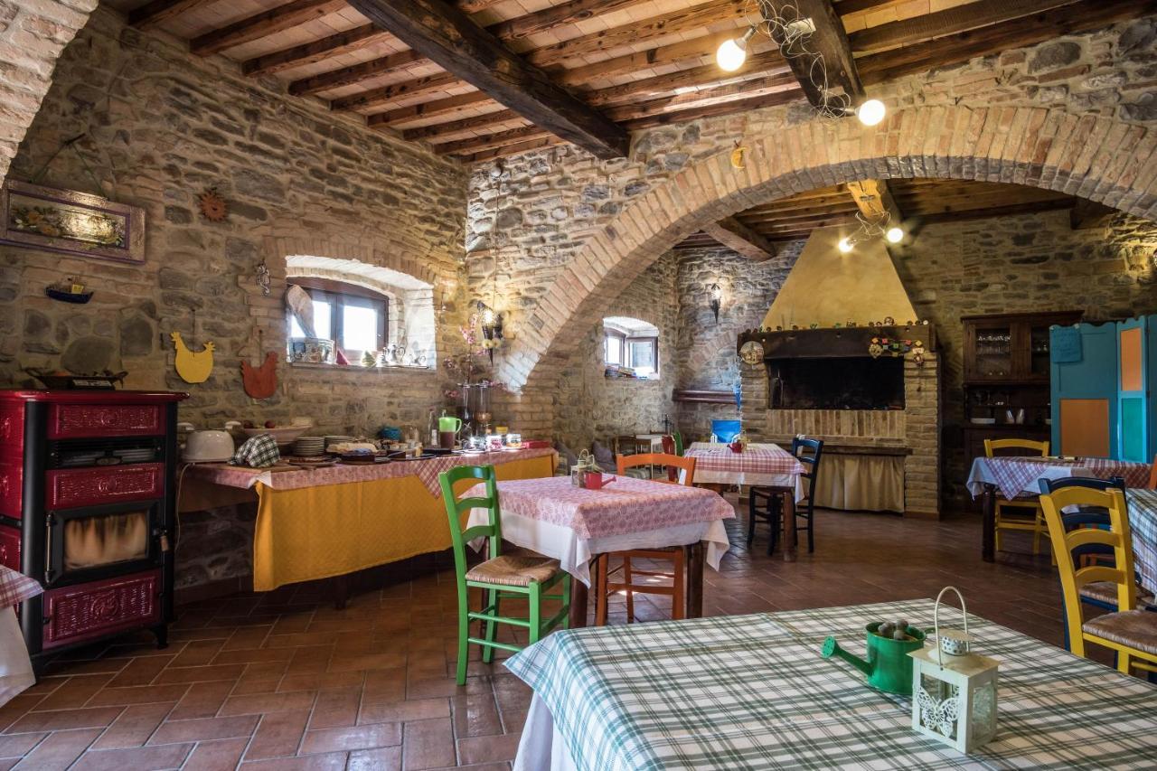 Agriturismo Goccia Di Luna Umbertide Eksteriør bilde